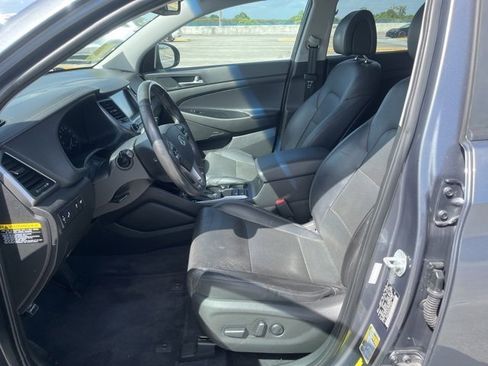 Used 2018 Hyundai Tucson Limited image 8