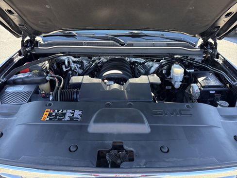 Used 2018 GMC Yukon Denali w/ Denali Ultimate Package image 48