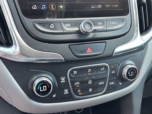 Used 2020 Chevrolet Equinox Premier image 23