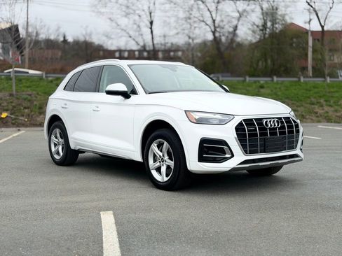 Used 2023 Audi Q5 Premium w/ Convenience Package AWD/4WD image 9