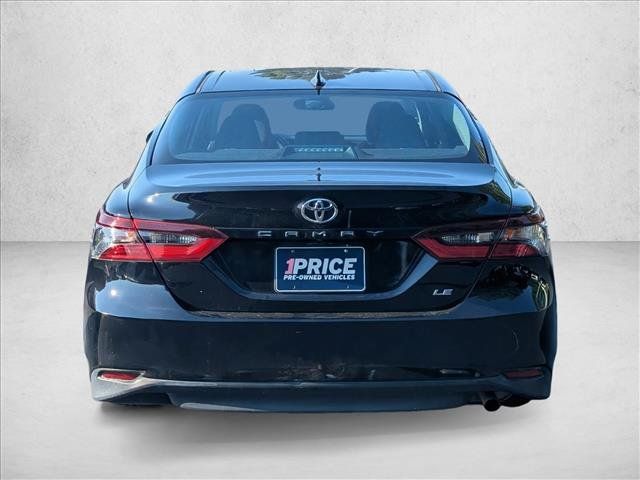 Used 2022 Toyota Camry LE FWD image 7
