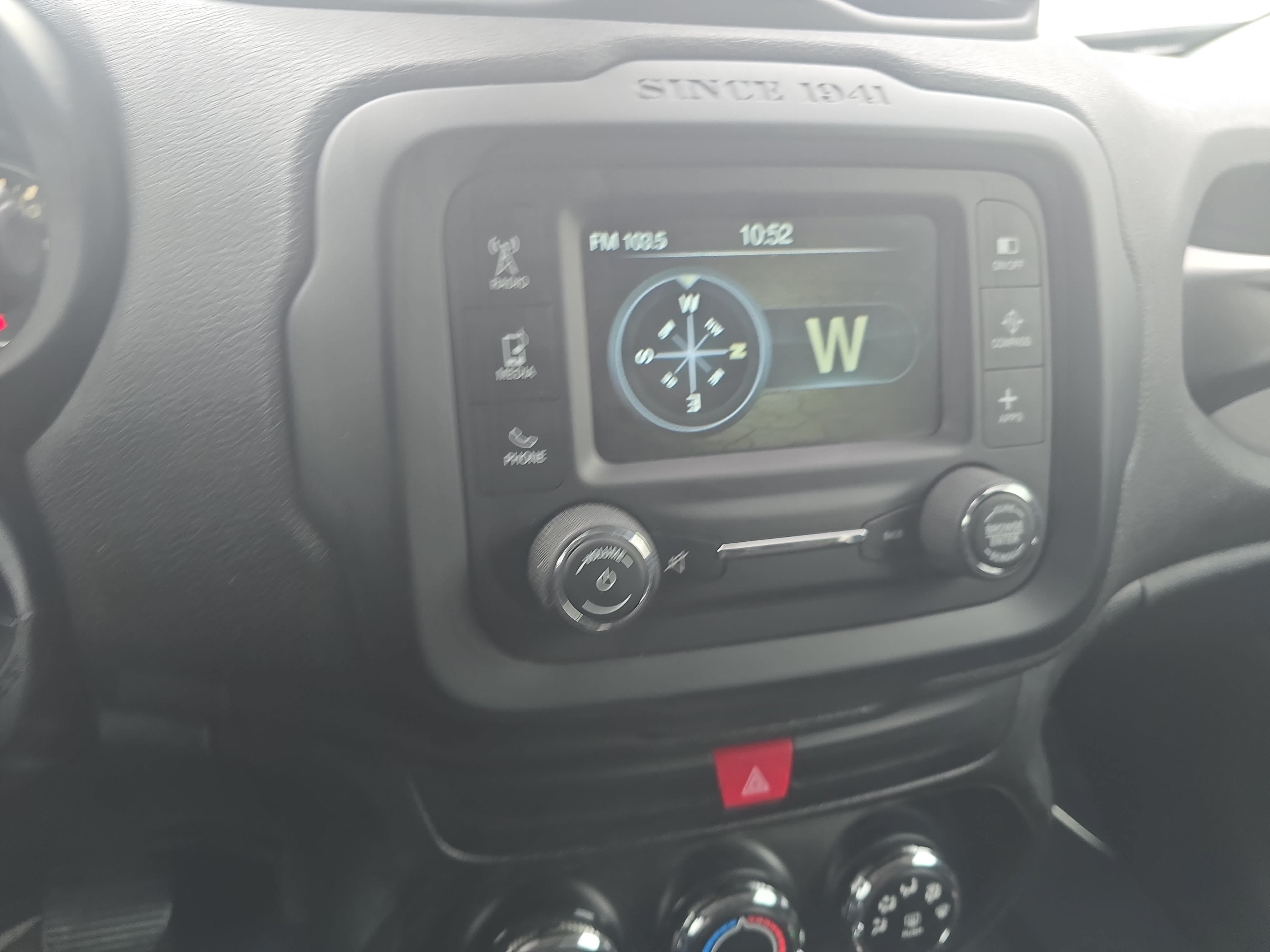 Used 2016 Jeep Renegade 75th Anniversary FWD image 22