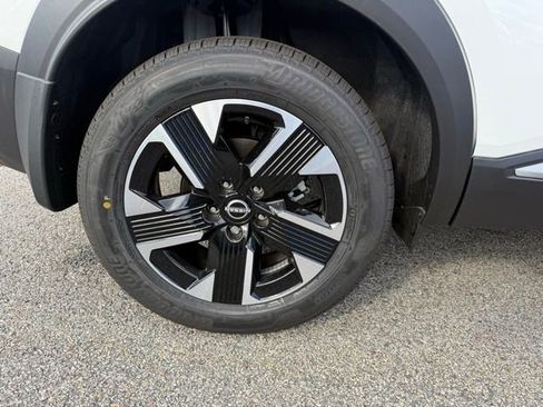 New 2026 Nissan Kicks SV w/ SV Premium Package image 12