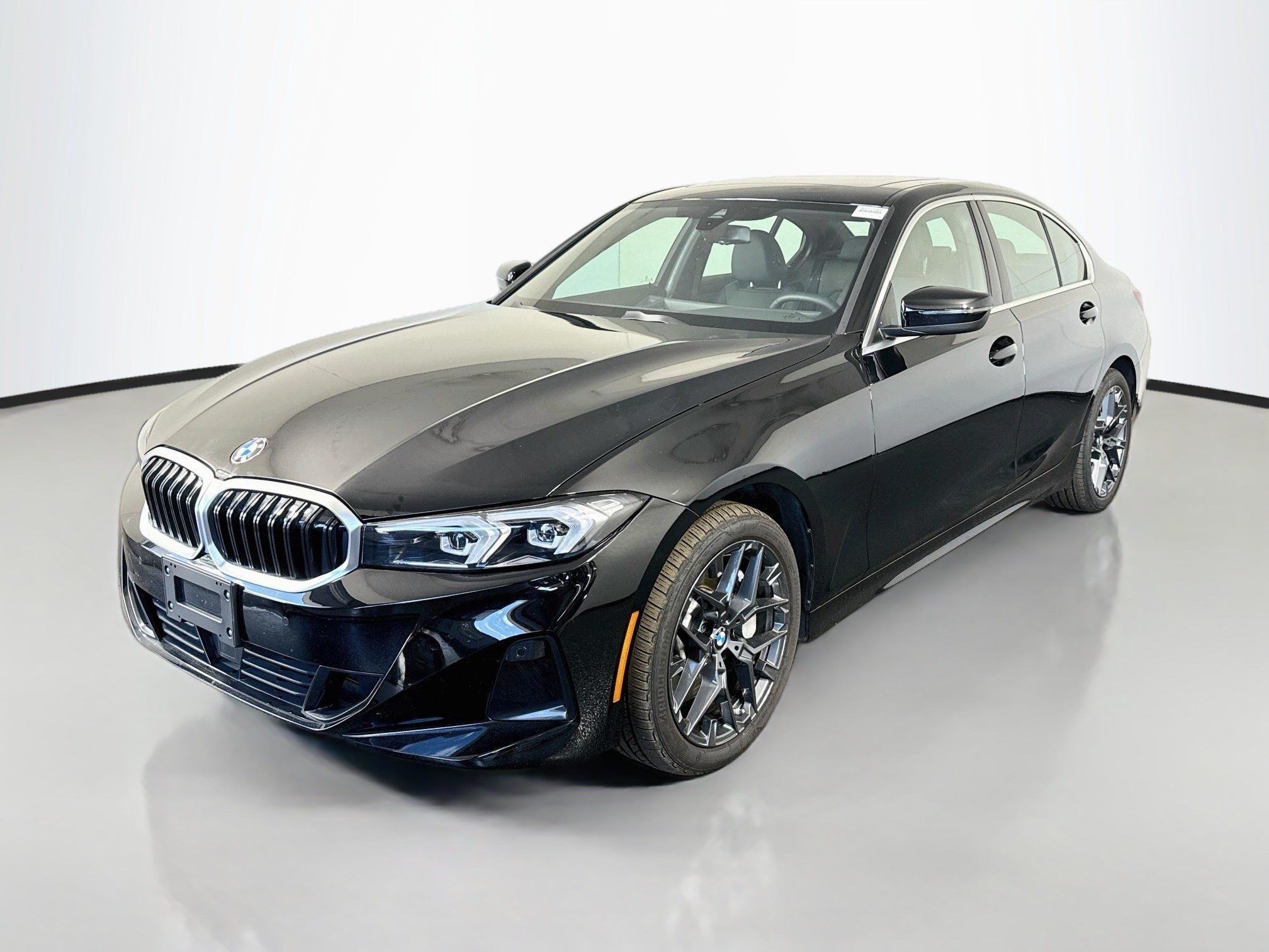 Used 2026 BMW 330i xDrive Sedan AWD/4WD image 4