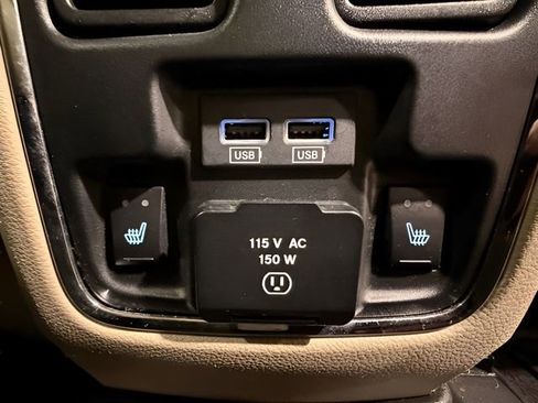 Used 2017 Jeep Grand Cherokee Limited w/ Luxury Group II image 38