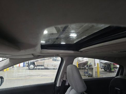 Used 2019 Honda HR-V EX image 11