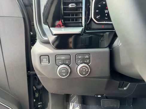 New 2026 GMC Sierra 1500 Elevation w/ Elevation Premium Package AWD/4WD image 30