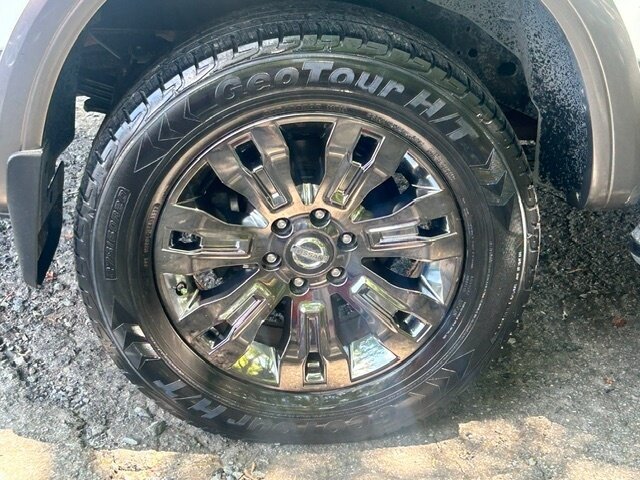 Used 2017 Nissan Titan Platinum Reserve AWD/4WD image 32