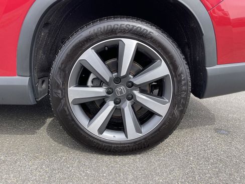 Used 2025 Honda Pilot Touring image 29