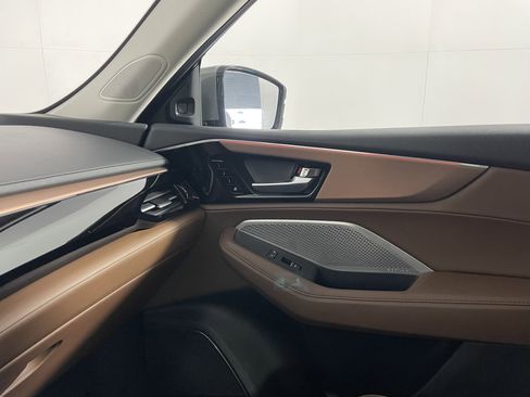 Used 2024 Acura MDX SH-AWD w/ Technology Package image 12