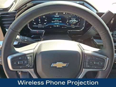 Used 2023 Chevrolet Silverado 1500 LT AWD/4WD image 4