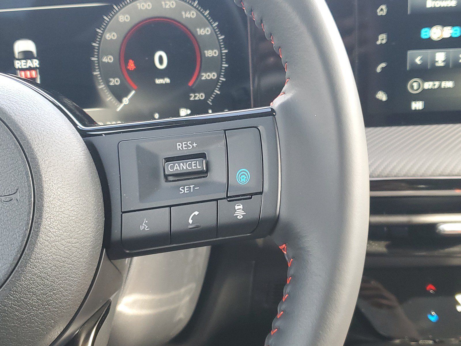 Certified 2025 Nissan Kicks SR AWD/4WD image 19