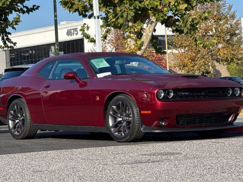 Used 2022 Dodge Challenger R/T Scat Pack image 6