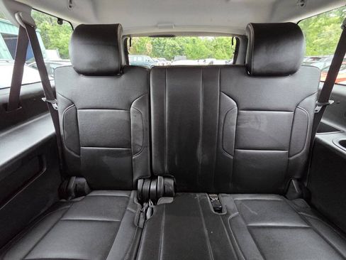 Used 2016 GMC Yukon XL SLT AWD/4WD image 15