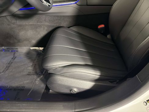 Used 2025 Mercedes-Benz E 350 Sedan image 38
