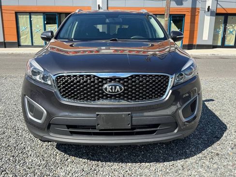Used 2018 Kia Sorento AWD image 2
