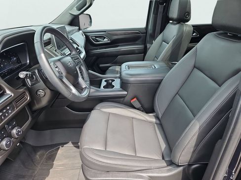 Certified 2023 Chevrolet Tahoe Z71 w/ Luxury Package AWD/4WD image 38