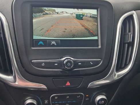 Used 2018 Chevrolet Equinox LT FWD image 4