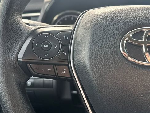 Used 2018 Toyota Camry LE image 17