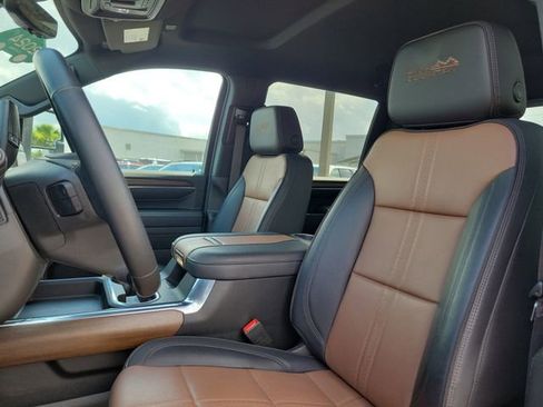 Certified 2024 Chevrolet Silverado 2500 High Country w/ Technology Package AWD/4WD image 22