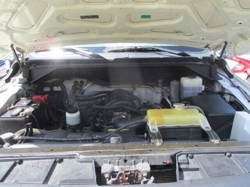 Used 2016 Nissan NV 2500 S image 11