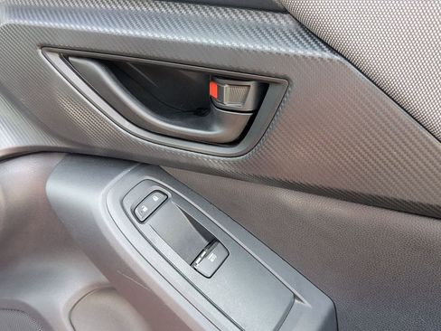 Used 2025 Subaru Crosstrek 2.0i Premium image 31