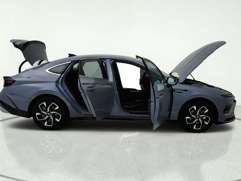 Used 2025 Hyundai Sonata SEL FWD image 31