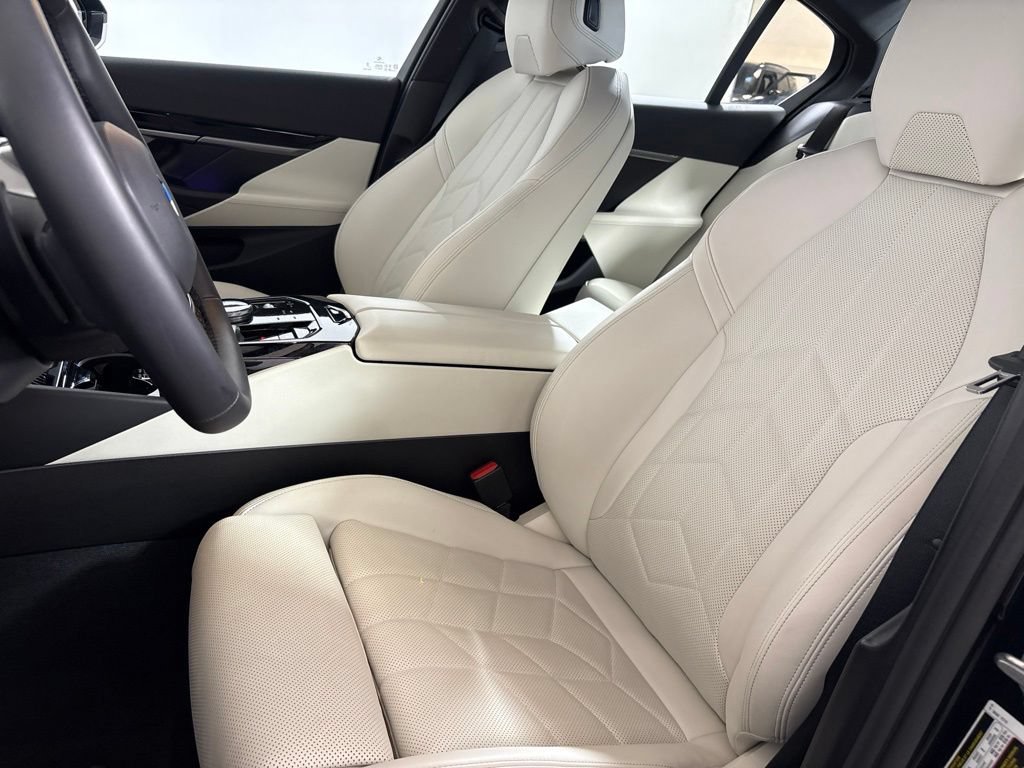Certified 2026 BMW 530i RWD image 24