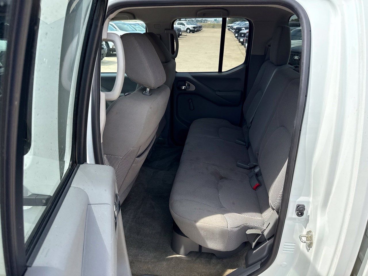 Used 2017 Nissan Frontier S w/ S Work Truck Package (4X4) image 6