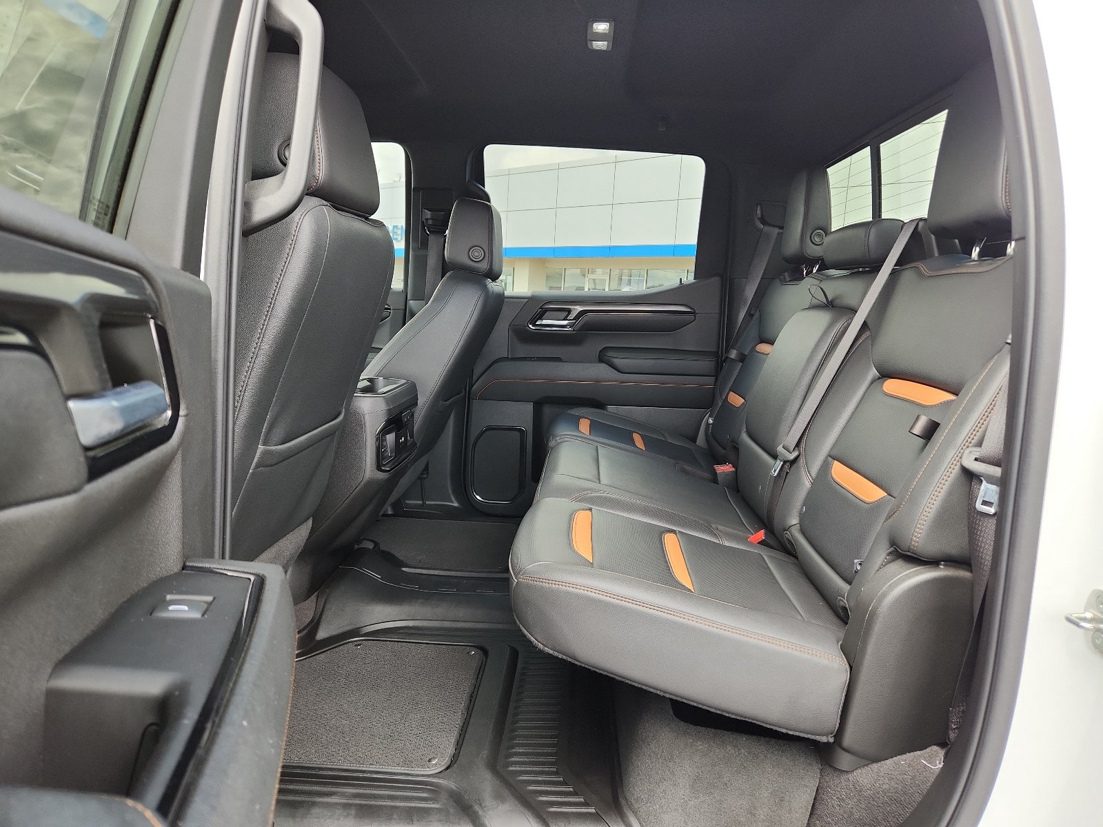 Used 2023 GMC Sierra 1500 AT4 w/ AT4 Preferred Package AWD/4WD image 11