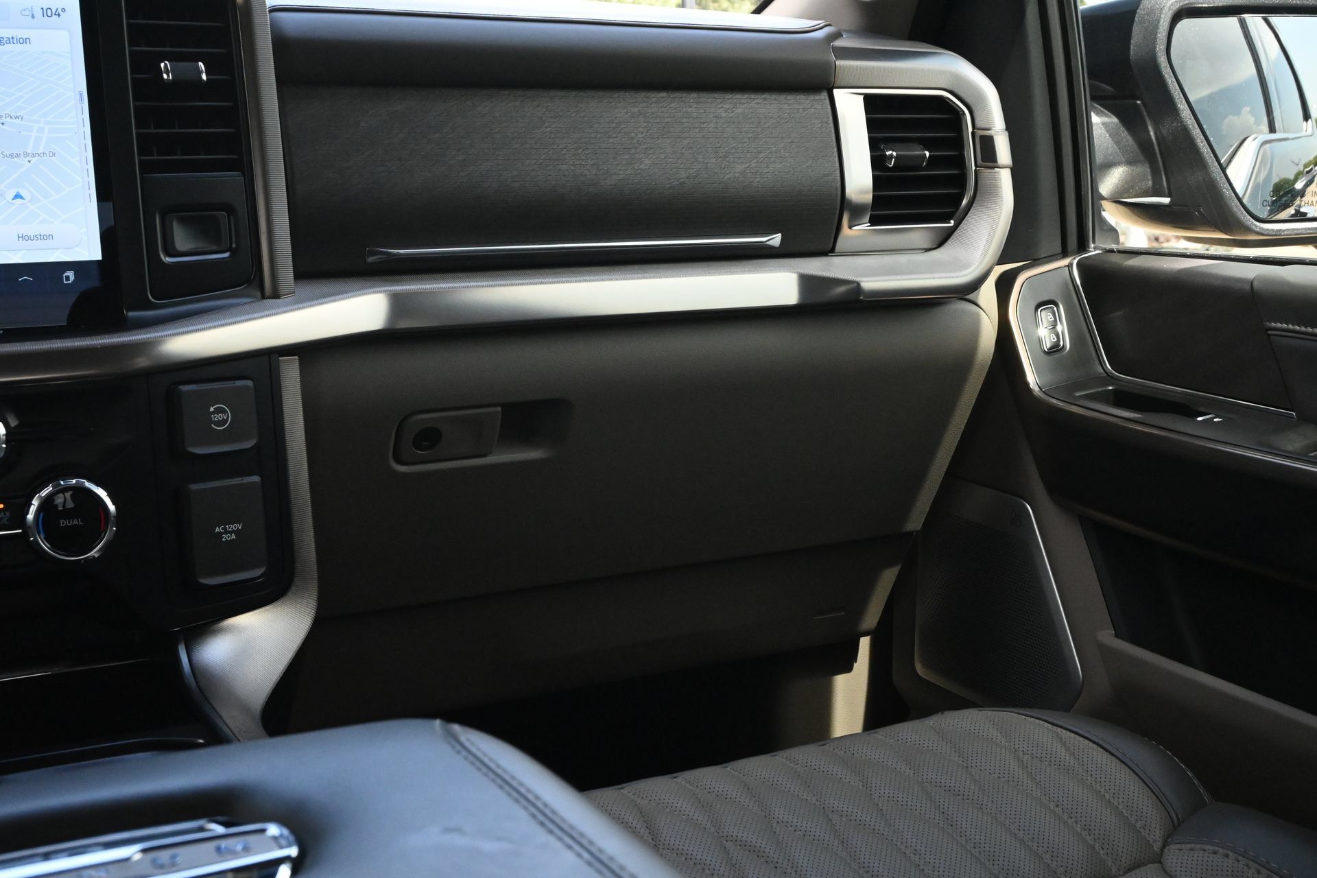 Used 2024 Ford F150 Platinum w/ Equipment Group 703A Plus AWD/4WD image 9
