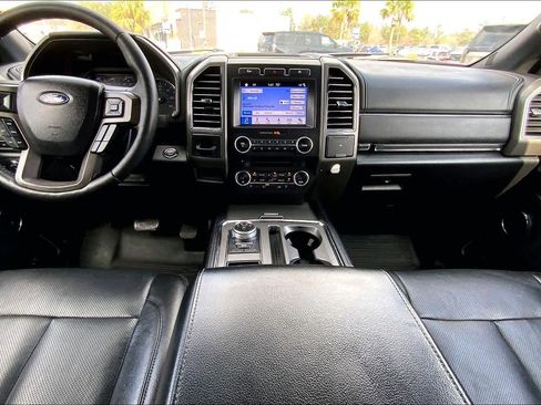 Used 2018 Ford Expedition XLT w/ Equipment Group 202A image 14
