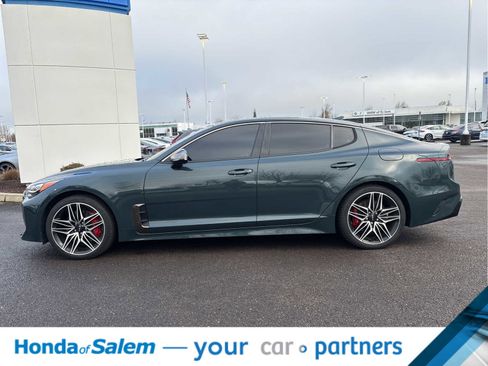 Used 2022 Kia Stinger GT2 image 3