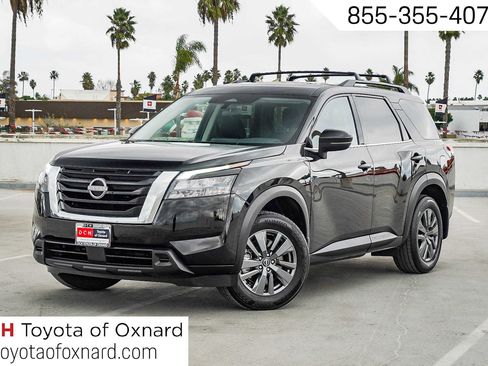 Used 2024 Nissan Pathfinder SV w/ SV Premium Package image 1