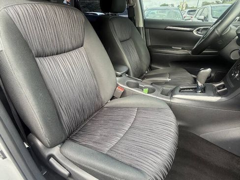 Used 2019 Nissan Sentra SV FWD image 14