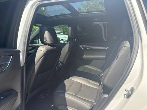 Used 2021 Cadillac XT6 Luxury FWD image 19
