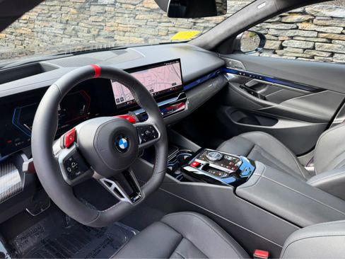 Used 2026 BMW M5 AWD/4WD image 5