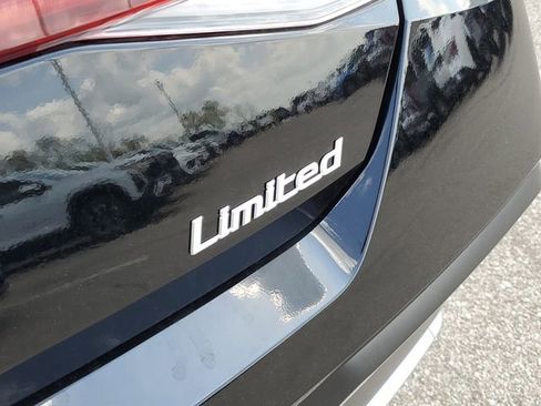 New 2026 Hyundai Elantra Limited FWD image 7