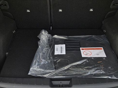 New 2026 Nissan Kicks SV image 9