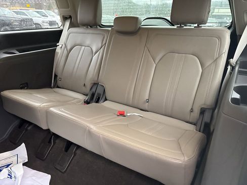Used 2021 Ford Expedition Limited image 13