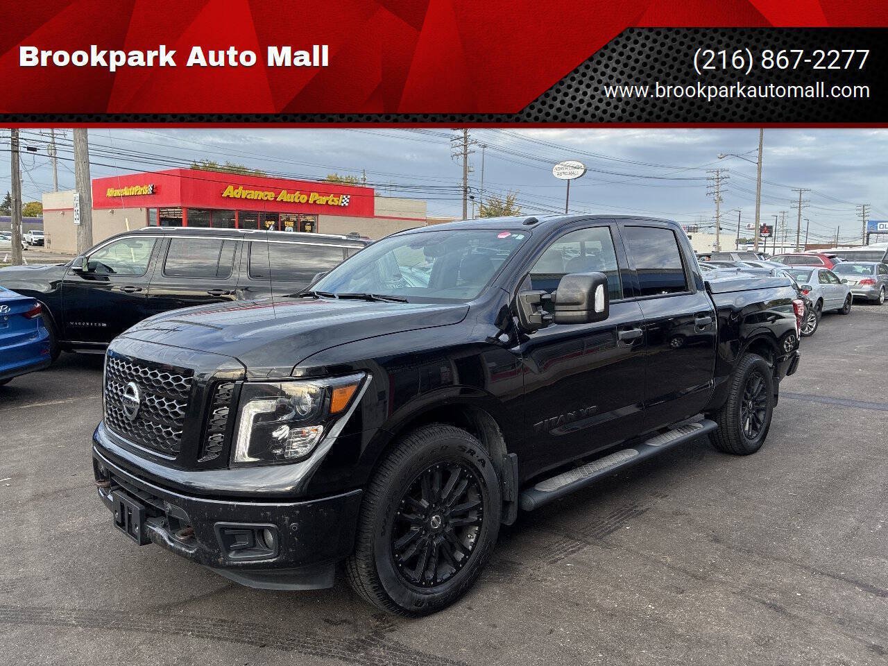 Used 2018 Nissan Titan SV AWD/4WD image 1
