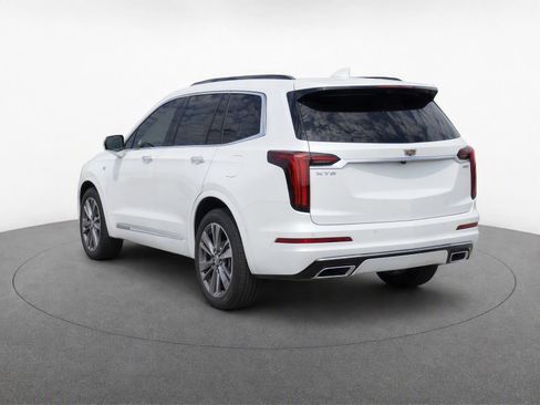 Certified 2023 Cadillac XT6 Premium Luxury w/ Technology Package FWD image 3