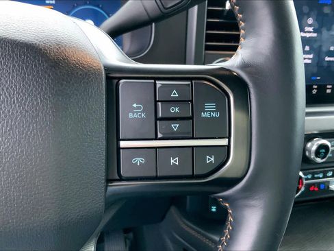 Used 2024 Ford F250 Platinum image 23