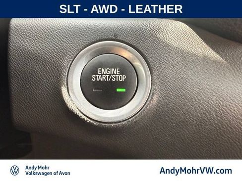 Used 2024 GMC Terrain SLT AWD/4WD image 31
