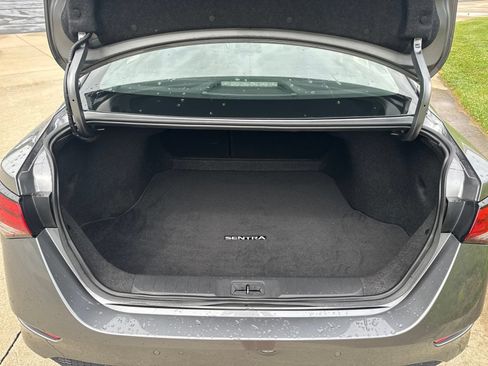 Used 2024 Nissan Sentra SV FWD image 12