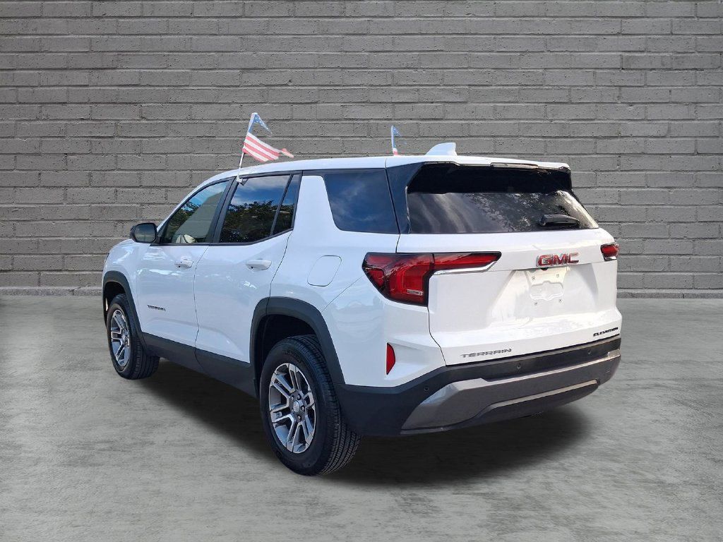 Used 2025 GMC Terrain Elevation FWD image 7