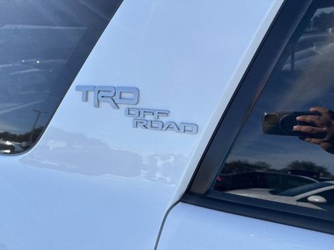 Used 2019 Toyota 4Runner TRD Off-Road Premium image 6