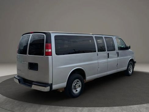 Used 2017 Chevrolet Express 3500 LT w/ LT Preferred Equipment Group image 9