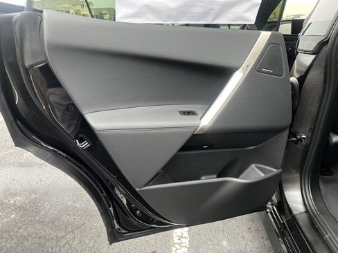 Used 2025 BMW iX xDrive50 image 17