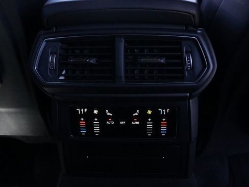 Used 2020 Lamborghini Urus AWD/4WD image 61